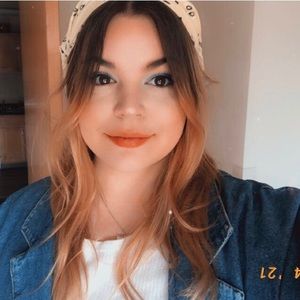 Meet your Posher, Abagail